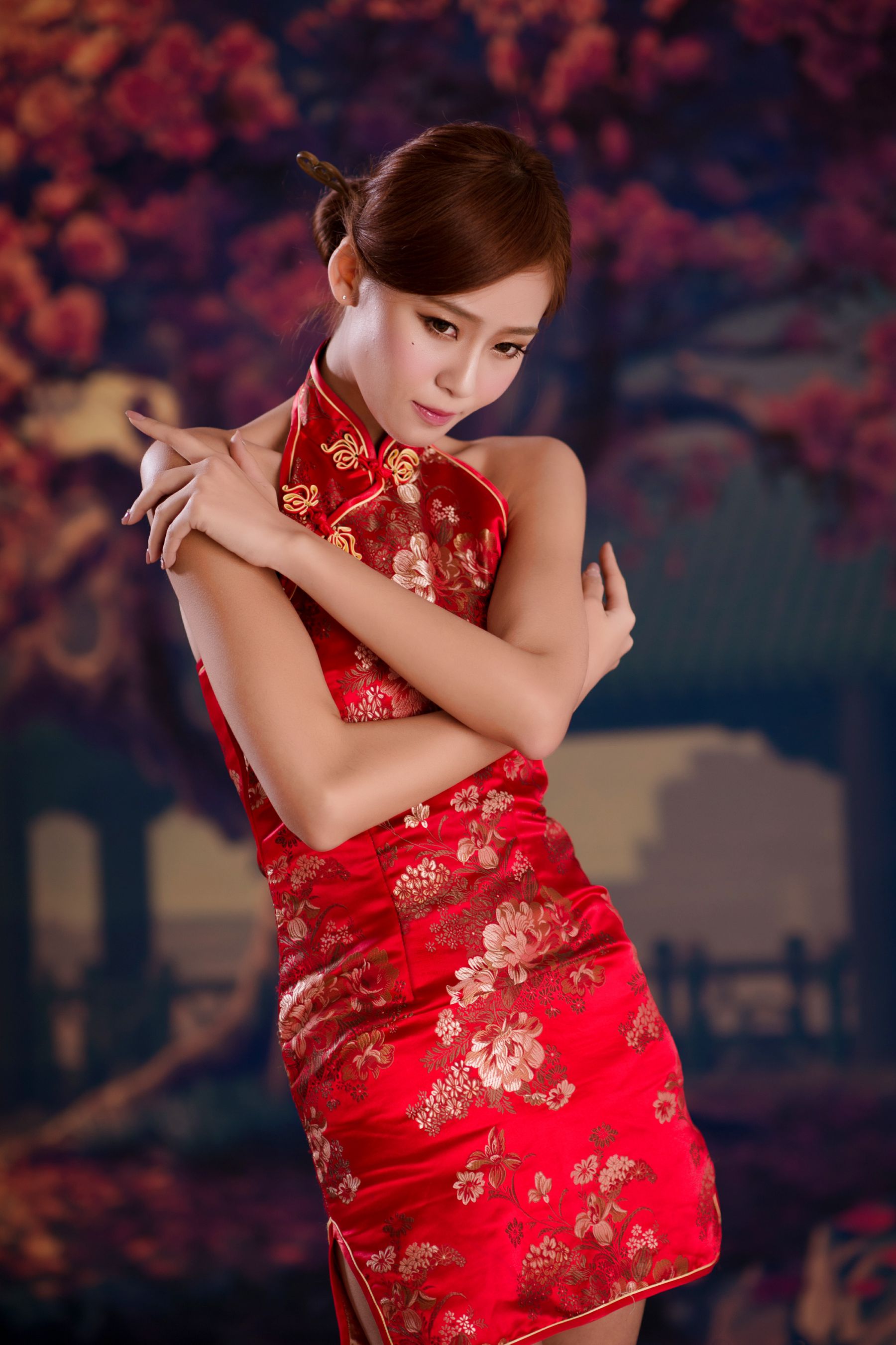 台灣女神Winnie小雪《古典紅色旗袍》